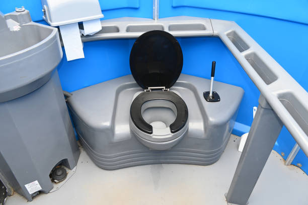 Porta potty delivery and setup in Buckingham, FL